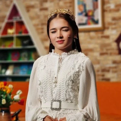 Nurzida Isayeva — O`ynab kuling