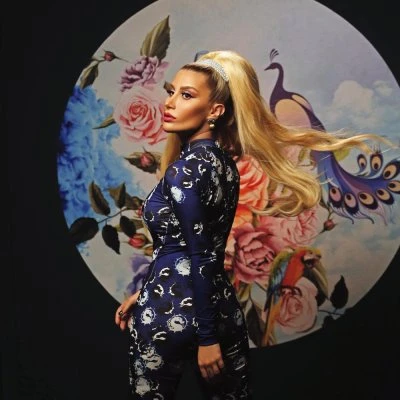 İrem Derici — Durum Çok Acil